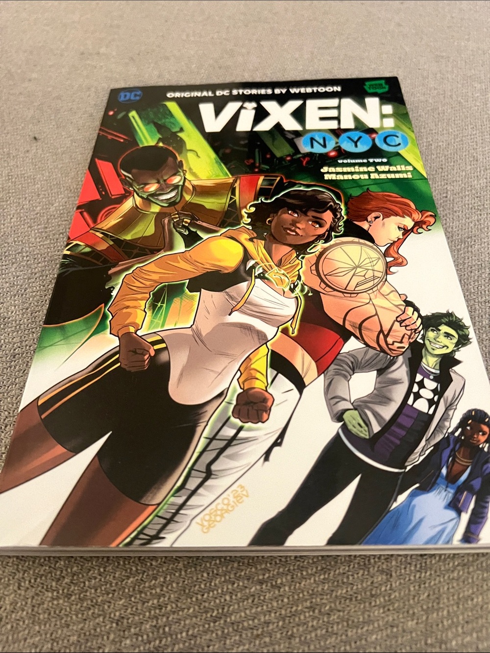 DC Vixen: N.Y.C. Volume 2